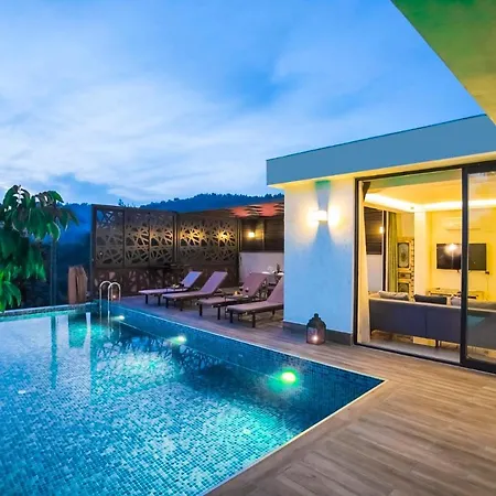 Islamlar Sleeps 4 With Pool And Air Con
