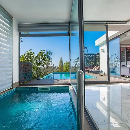Islamlar Sleeps 4 With Pool And Air Con *
