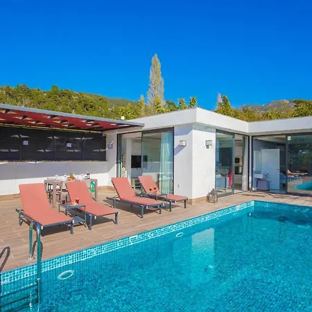 Villa Islamlar Sleeps 4 With Pool&air Con Islamlar (Mediterranean)